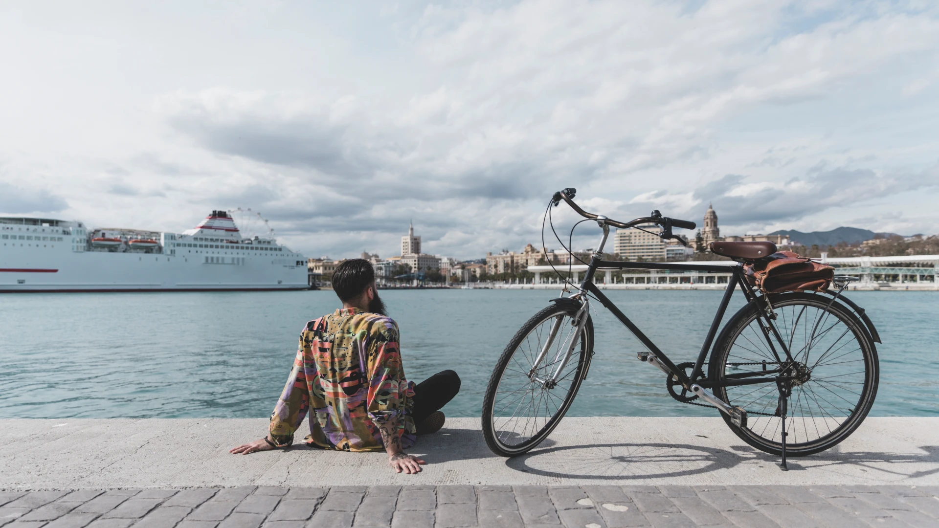 Why explore Malaga by electric bike